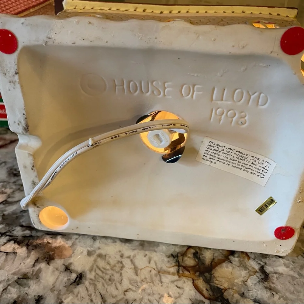 Vintage House of Lloyd Village Church 1993 Christmas Around the World Porcelain